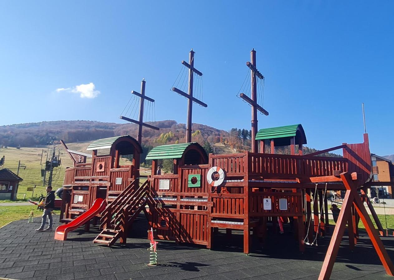 Snowland Apartmany Valča Zewnętrze zdjęcie